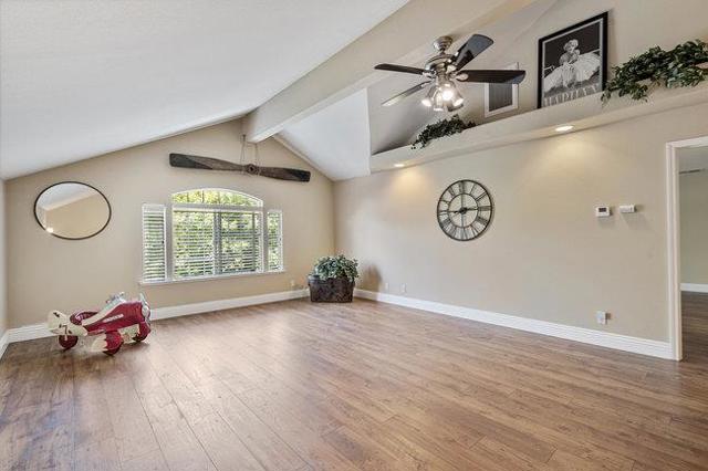 120 Tierra Del Sol, Hollister CA: https://media.crmls.org/mediaz/89be64f4-bde9-47e0-b635-02bef3864bd3.jpg