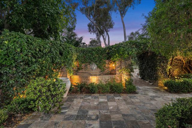 Detail Gallery Image 5 of 43 For 15306 Las Planideras, Rancho Santa Fe,  CA 92067 - 6 Beds | 3/1 Baths