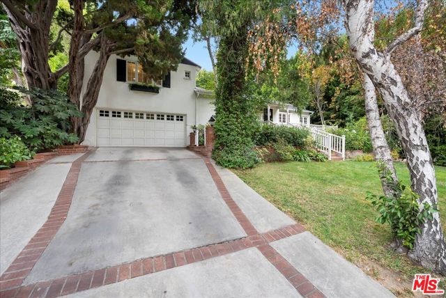 4015 Benedict Canyon Drive photo 1