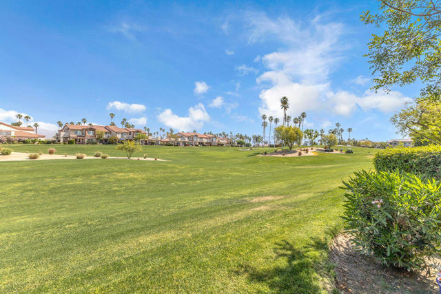 78179 Crimson Court, La Quinta CA: https://media.crmls.org/mediaz/89bf5743-0d3f-4da8-a837-2b466e826430.jpg