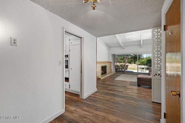 5708 Wilhelmina Avenue, Woodland Hills CA: https://media.crmls.org/mediaz/89c10408-c129-4ff0-aeeb-965a41b397d4.jpg