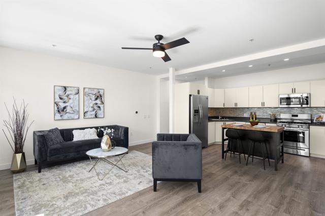 1551 4Th Avenue, San Diego CA: https://media.crmls.org/mediaz/89c13e78-8b8b-4b93-8d51-4de780d5c147.jpg