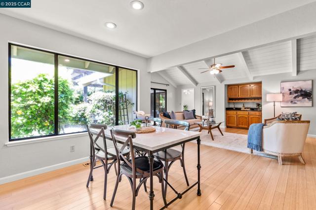 109 Bria Ct, Walnut Creek CA: https://media.crmls.org/mediaz/89c1deb6-f56a-455c-9d5b-a8800df78396.jpg