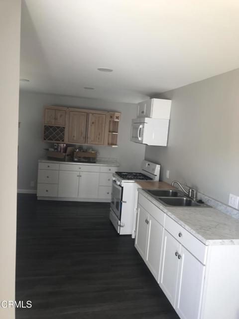 Detail Gallery Image 4 of 6 For 4305 San Juan Ave, Oxnard,  CA 93033 - 2 Beds | 1 Baths