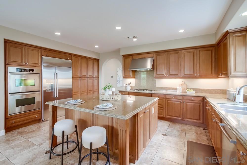 MLS #250025773SD img 15