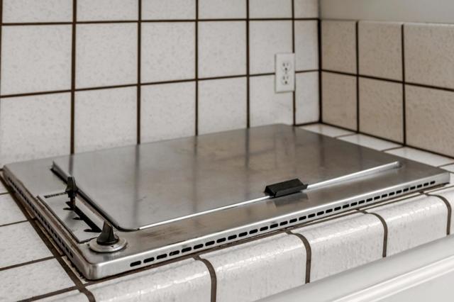 Image 43 of 101 For 2900 Hillside Drive