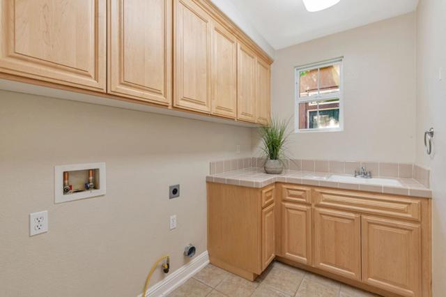 19411 Saffron Drive, Morgan Hill CA: https://media.crmls.org/mediaz/89c2c2fa-3740-406d-a904-8250c83a69c4.jpg