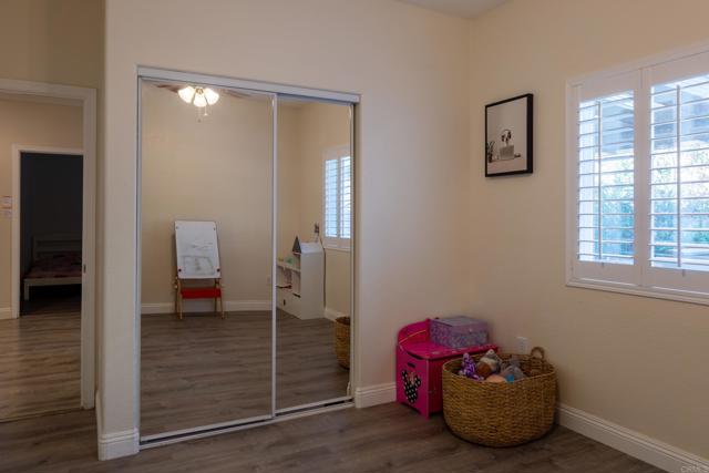 Detail Gallery Image 22 of 46 For 1657 Coronado Ave, Spring Valley,  CA 91977 - 5 Beds | 3/1 Baths