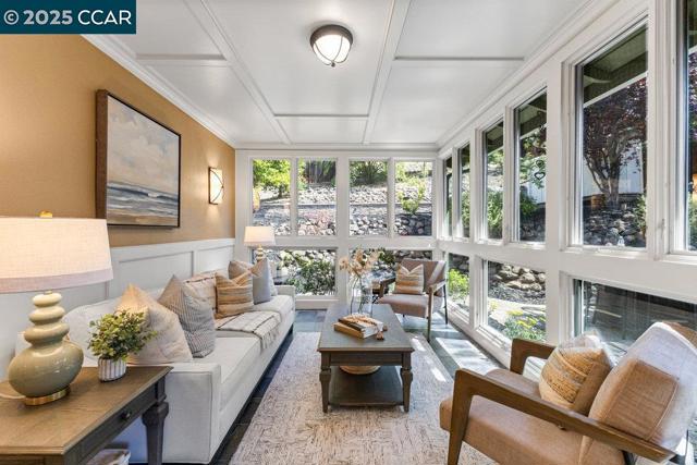 5 Kayser Ct, Walnut Creek CA: https://media.crmls.org/mediaz/89c33284-873f-424a-8e11-6f6fe354683d.jpg