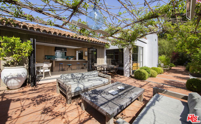770 Via Manana, Montecito CA: https://media.crmls.org/mediaz/89c38738-42e8-45c5-9e8b-501e15ad0adf.jpg
