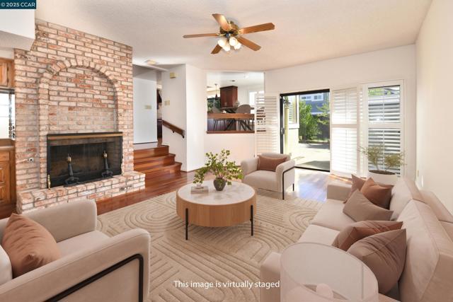 319 Oak Glen Ct, Martinez CA: https://media.crmls.org/mediaz/89c3be57-127b-4e1d-bff8-1ec649230c94.jpg