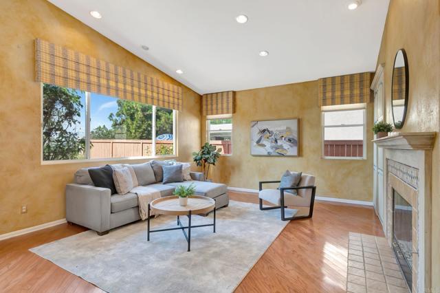 Detail Gallery Image 2 of 47 For 987 Palencia Ct, Chula Vista,  CA 91910 - 4 Beds | 3 Baths