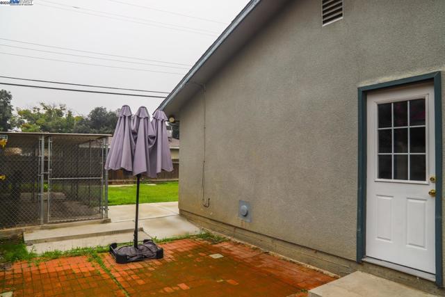 4295 N Archie Avenue, Fresno CA: https://media.crmls.org/mediaz/89c46e85-2836-4e69-bcbf-156e39f76ff8.jpg