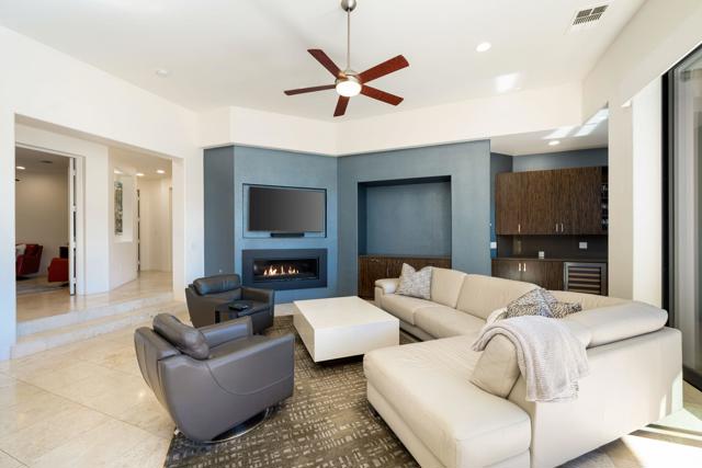 79935 Via Maravilla, La Quinta CA: https://media.crmls.org/mediaz/89c49e49-5d94-405d-8a08-16bed23e3492.jpg