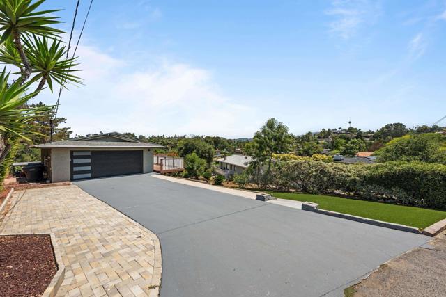 Detail Gallery Image 36 of 41 For 1026 Eucalyptus Ave, Vista,  CA 92084 - 5 Beds | 3 Baths
