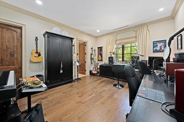 28 Grande View Court, Rancho Mirage CA: https://media.crmls.org/mediaz/89c674ed-b49d-4ba2-b9ca-7409ea89aa9b.jpg