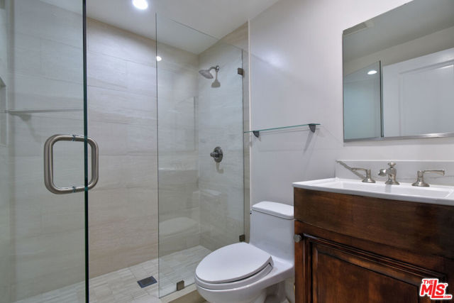 23637 Park Belmonte, Calabasas CA: https://media.crmls.org/mediaz/89c72486-79dc-45c7-ad9b-f4c6d1394415.jpg