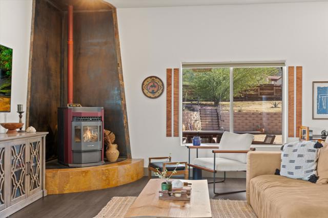 60377 Pueblo Trail, Joshua Tree CA: https://media.crmls.org/mediaz/89c7aac3-7467-4196-b94a-9a4ba2699ab1.jpg