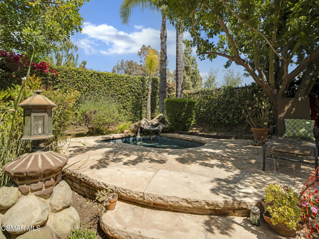 4126 Sterlingview Drive, Moorpark CA: https://media.crmls.org/mediaz/89c7b25b-40d6-4895-9e6c-fddd083b78d7.jpg