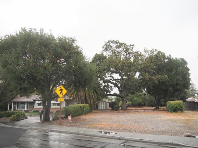 2139 Alameda De Las Pulgas, Redwood City CA: https://media.crmls.org/mediaz/89c85b26-d44f-4fee-bad6-0305faba8b01.jpg