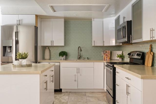 1721 California Street, Mountain View CA: https://media.crmls.org/mediaz/89c867a0-c2ce-4c23-9cd9-f328c3974cb6.jpg