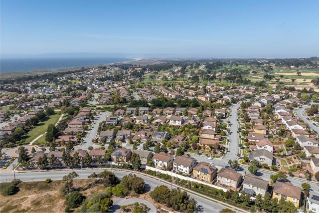 5043 Sunset Vista Drive, Seaside CA: https://media.crmls.org/mediaz/89c8ccba-a834-44d5-b05a-8bc463f3c82d.jpg