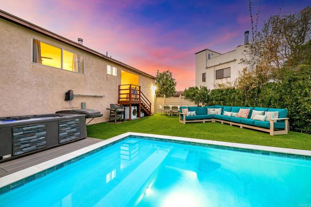 Detail Gallery Image 25 of 45 For 965 Rosecrans Street, San Diego,  CA 92106 - 4 Beds | 2/3 Baths