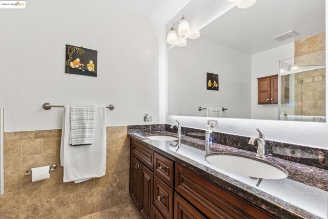 3422 Sunleaf Way, Richmond CA: https://media.crmls.org/mediaz/89c983c7-15c9-4d0f-b396-0e26d8cc4a72.jpg