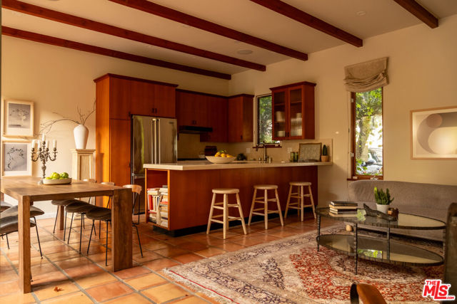 416 Carroll Canal, Venice CA: https://media.crmls.org/mediaz/89c9efd1-1f91-44b5-8722-1bf4d529ebfb.jpg