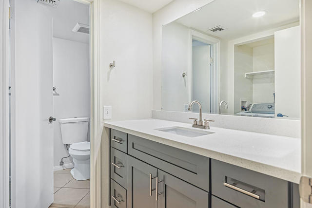 1602 S Andee Drive, Palm Springs CA: https://media.crmls.org/mediaz/89ca2ab0-9c97-4c6e-b730-f7e0b1d5562f.jpg