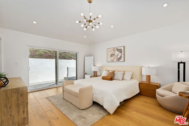 224 N Bundy Drive, Los Angeles CA: https://media.crmls.org/mediaz/89ca2d51-9188-468f-ba69-0ea902ef7030.jpg