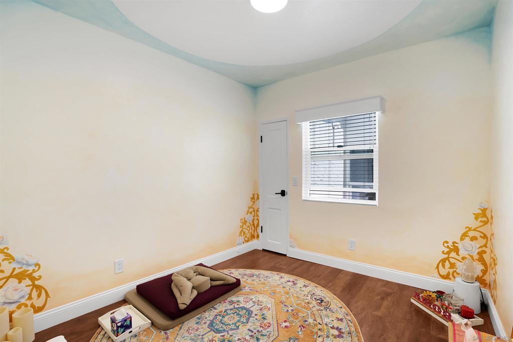 MLS #250035692SD img 20