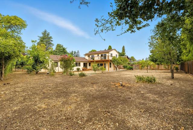 771 Sunshine Drive, Los Altos CA: https://media.crmls.org/mediaz/89cbf69a-14dc-494c-b260-f5ccd7b8b40b.jpg