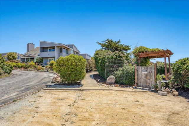 405 Heather Point Lane, Watsonville CA: https://media.crmls.org/mediaz/89cca43e-a511-4974-ba77-a7f1dad9377b.jpg