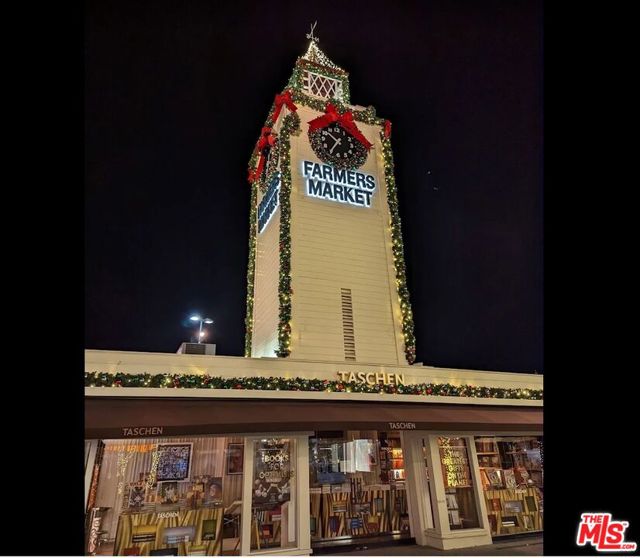 1280 S Sycamore Avenue, Los Angeles CA: https://media.crmls.org/mediaz/89ccd7fa-4b62-4681-b8f2-e3be9aa800db.jpg