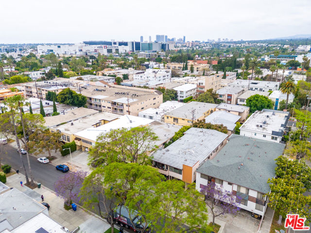 553 Flores Street, West Hollywood, California 90048, ,Multi-Family,For Sale,Flores,24395707