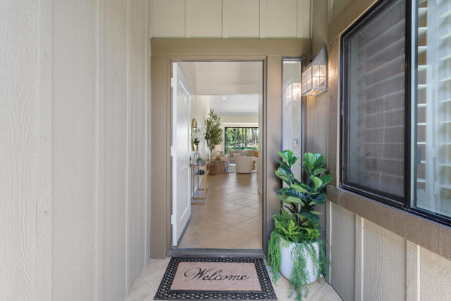 95 Lookout Drive, Palm Desert CA: https://media.crmls.org/mediaz/89ccfdb9-3d81-4978-8f30-3eb9488b5754.jpg