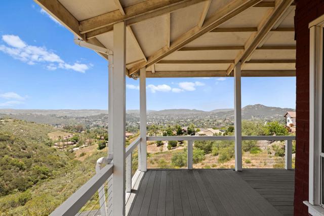 14645 High Valley Road, Poway CA: https://media.crmls.org/mediaz/89cd0229-4364-4cdc-8bfa-55ca2c42c6ac.jpg
