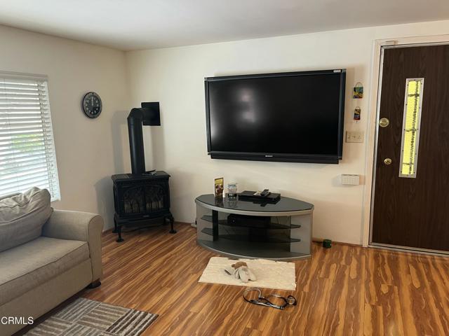 Detail Gallery Image 5 of 14 For 36 Copland Cir #36,  Ventura,  CA 93003 - 2 Beds | 2 Baths