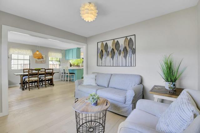 111 E Hedding Street, San Jose CA: https://media.crmls.org/mediaz/89cdf4e0-7feb-45e4-8705-c5c2af1b28ae.jpg