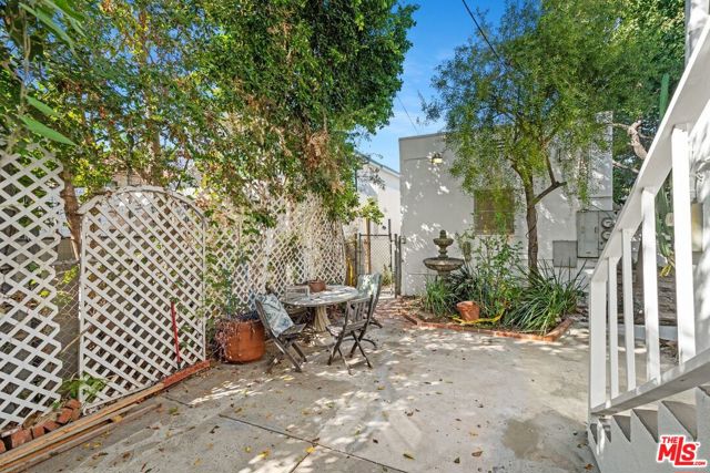 934 N La Jolla Avenue, West Hollywood CA: https://media.crmls.org/mediaz/89cedb45-583a-49f1-ab07-94e194640fbe.jpg