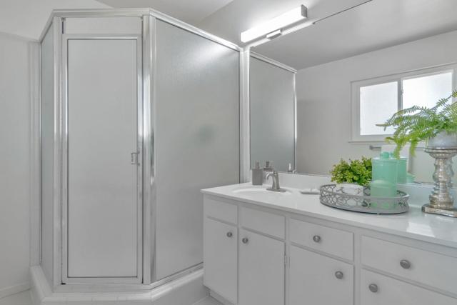 208 Ravenswood Avenue, Menlo Park CA: https://media.crmls.org/mediaz/89cf4b2a-9a47-4d22-932e-1b15342fd8de.jpg