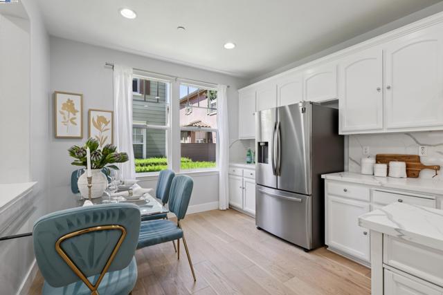 49199 Honeysuckle Ter, Fremont CA: https://media.crmls.org/mediaz/89d03051-072b-474e-9614-928d0be83152.jpg