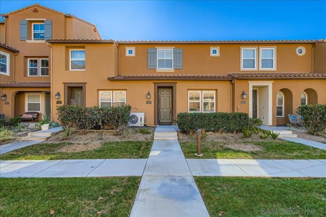 17019 Camino Marcilla, San Diego CA: https://media.crmls.org/mediaz/89d05cd5-9c8b-4b07-b78a-2db1a31963fd.jpg