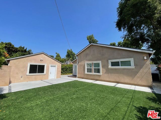 13964 La Maida Street, Sherman Oaks CA: https://media.crmls.org/mediaz/89d0ab6b-0c3c-4f12-9400-c9dbbf382dda.jpg