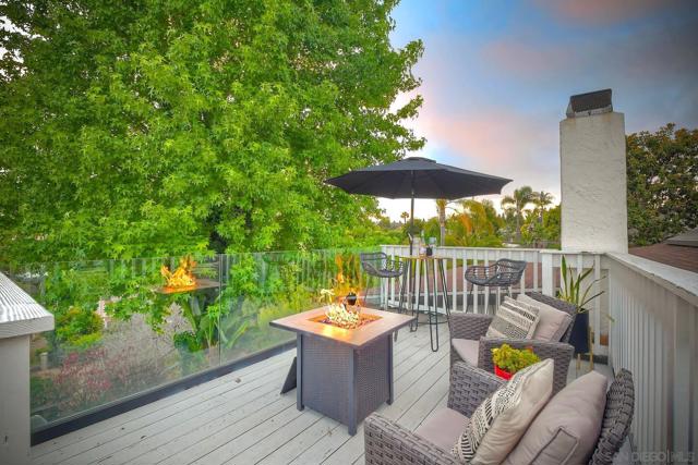 7219 Mimosa Dr, Carlsbad CA: https://media.crmls.org/mediaz/89d0be20-97f6-441a-b03e-a87e417234b7.jpg