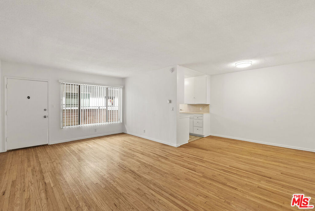 923 N San Vicente Boulevard #3