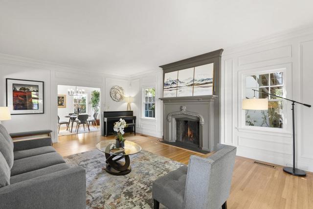 774 Edgewood Road, San Mateo CA: https://media.crmls.org/mediaz/89d1be40-3864-4cc2-86cf-d28a3f4a0b41.jpg