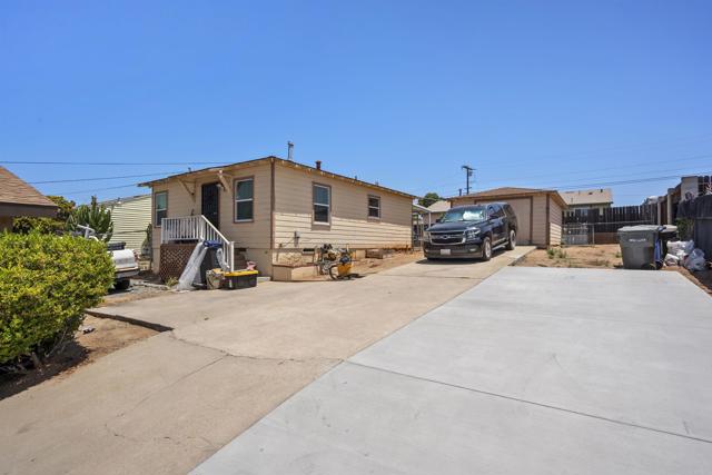 2243 2245 S Lanoitan, National City CA: https://media.crmls.org/mediaz/89d3bfc6-d84c-4aed-a6be-5a582ad9fca1.jpg
