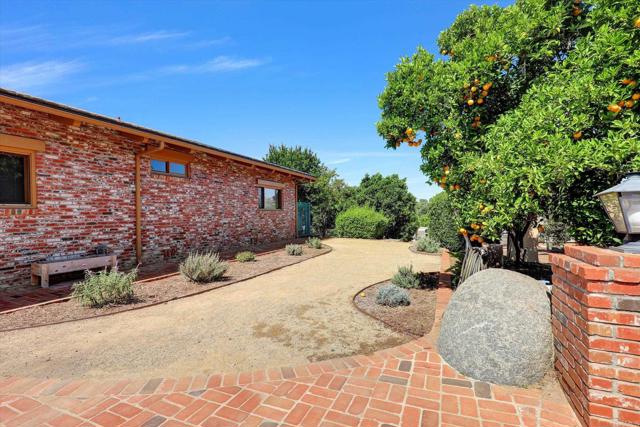 29481 Miller Road, Valley Center CA: https://media.crmls.org/mediaz/89d515bd-bb6b-44f3-935f-6590b126e2f7.jpg